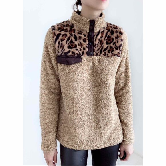 SHERPA SNAP BUTTON PULLOVER SWEATER - LEOPARD - Picture 2 of 13